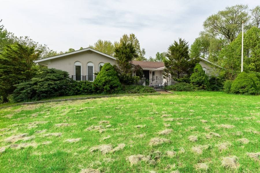 Kildeer, IL 60047,21282 W South Boschome CIR