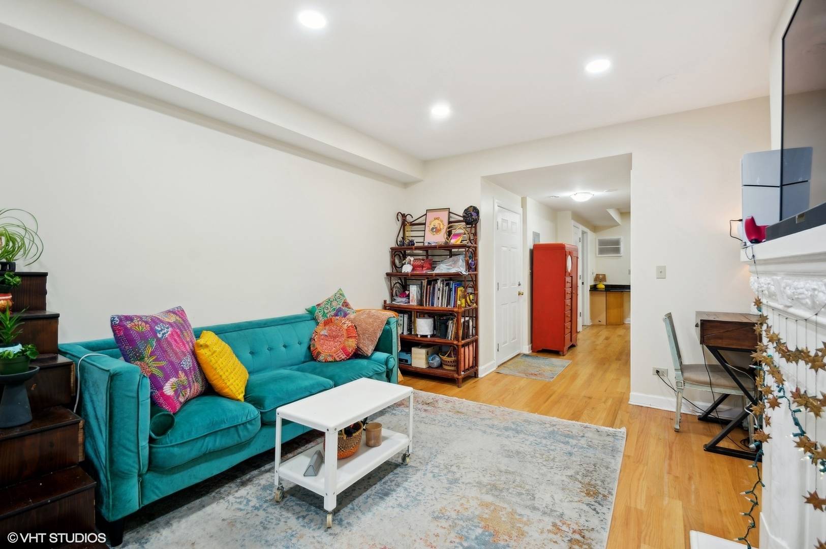 Chicago, IL 60645,2707 W Albion AVE #2