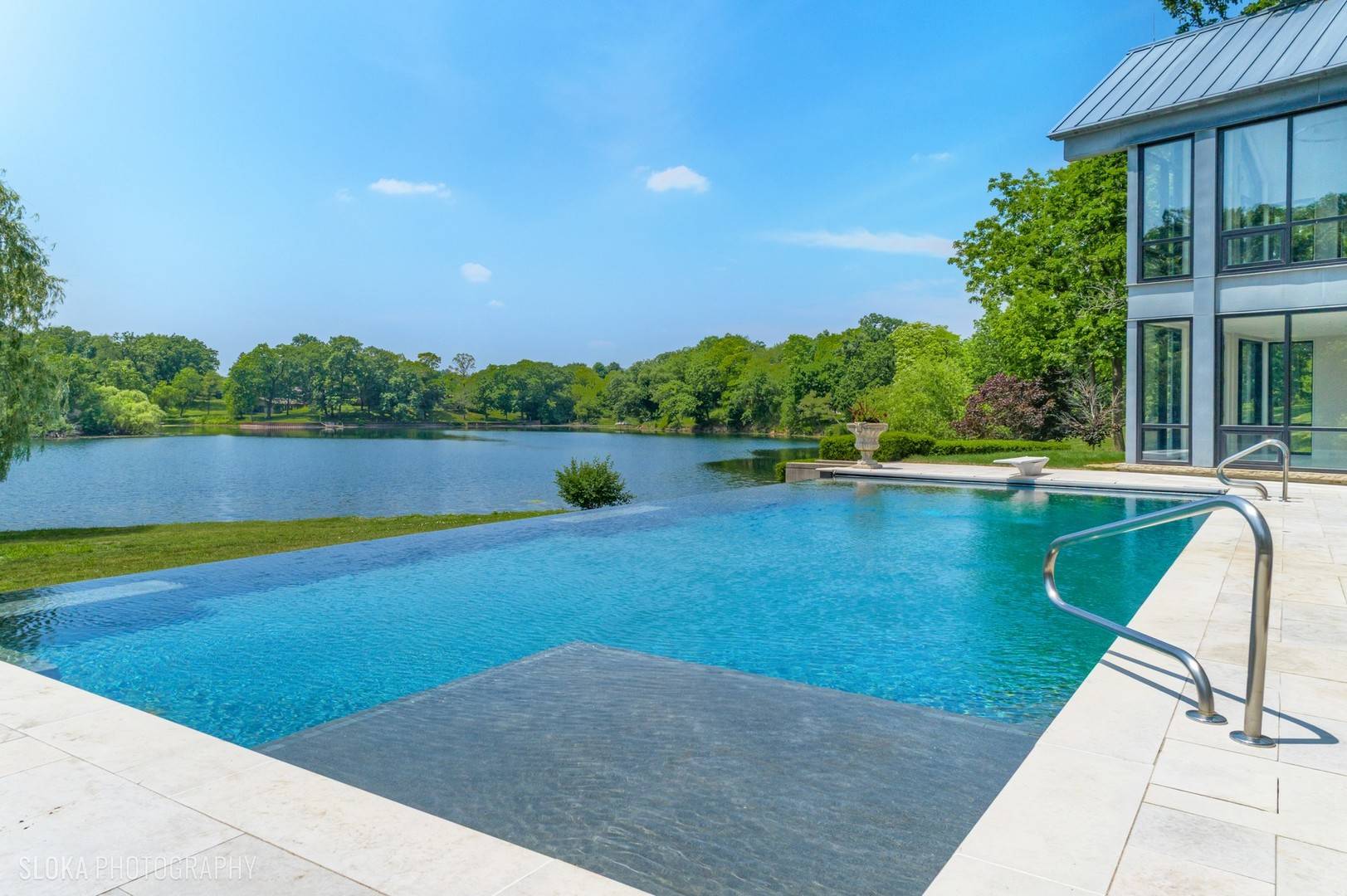 Barrington Hills, IL 60010,28 Brinker RD