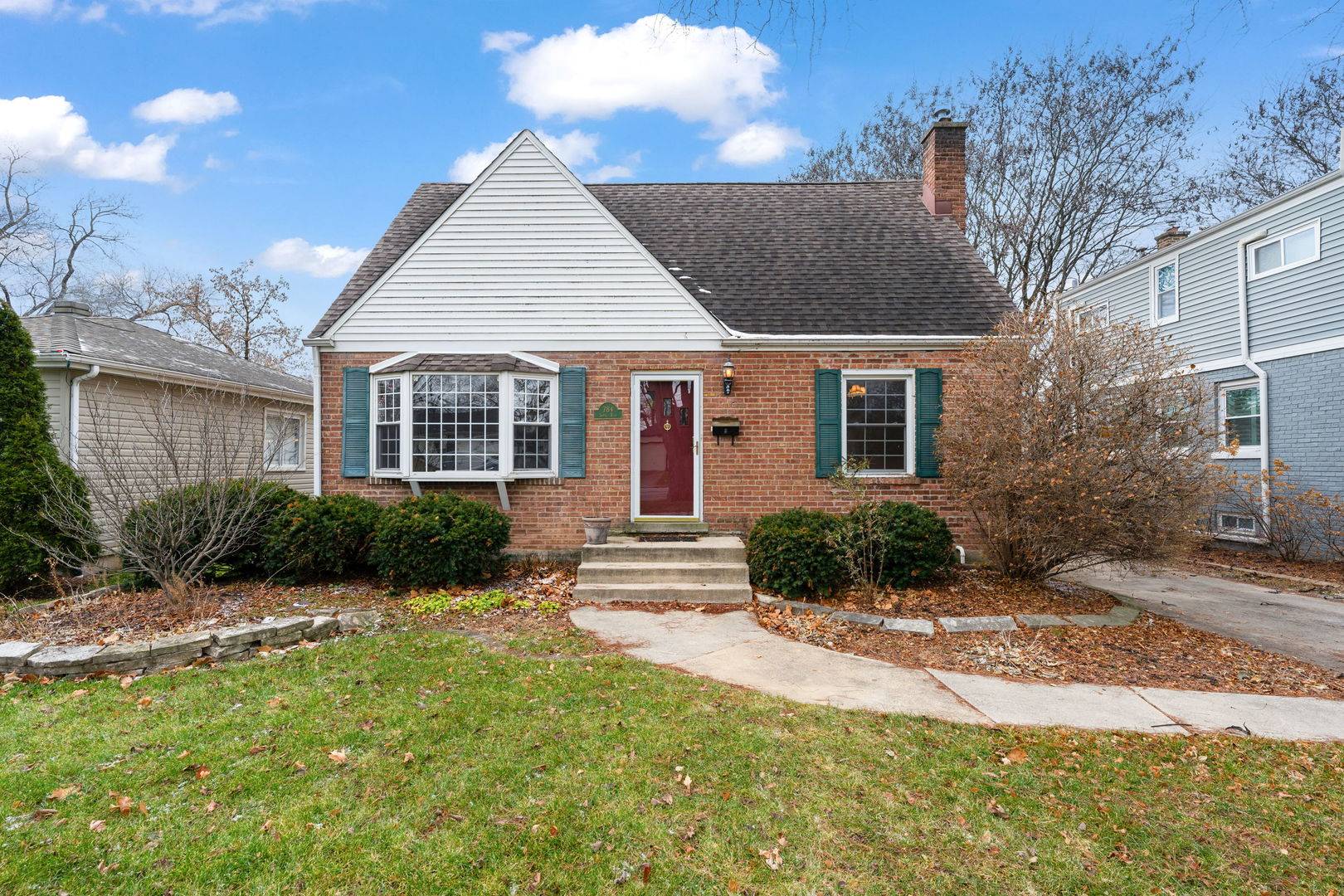Elmhurst, IL 60126,784 S Spring RD