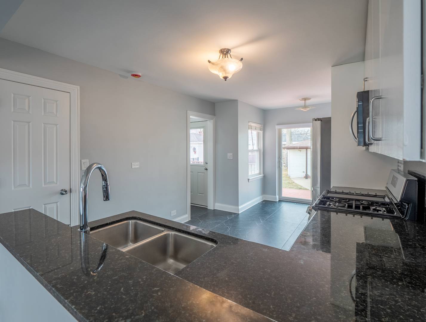 Westchester, IL 60154,Address not disclosed