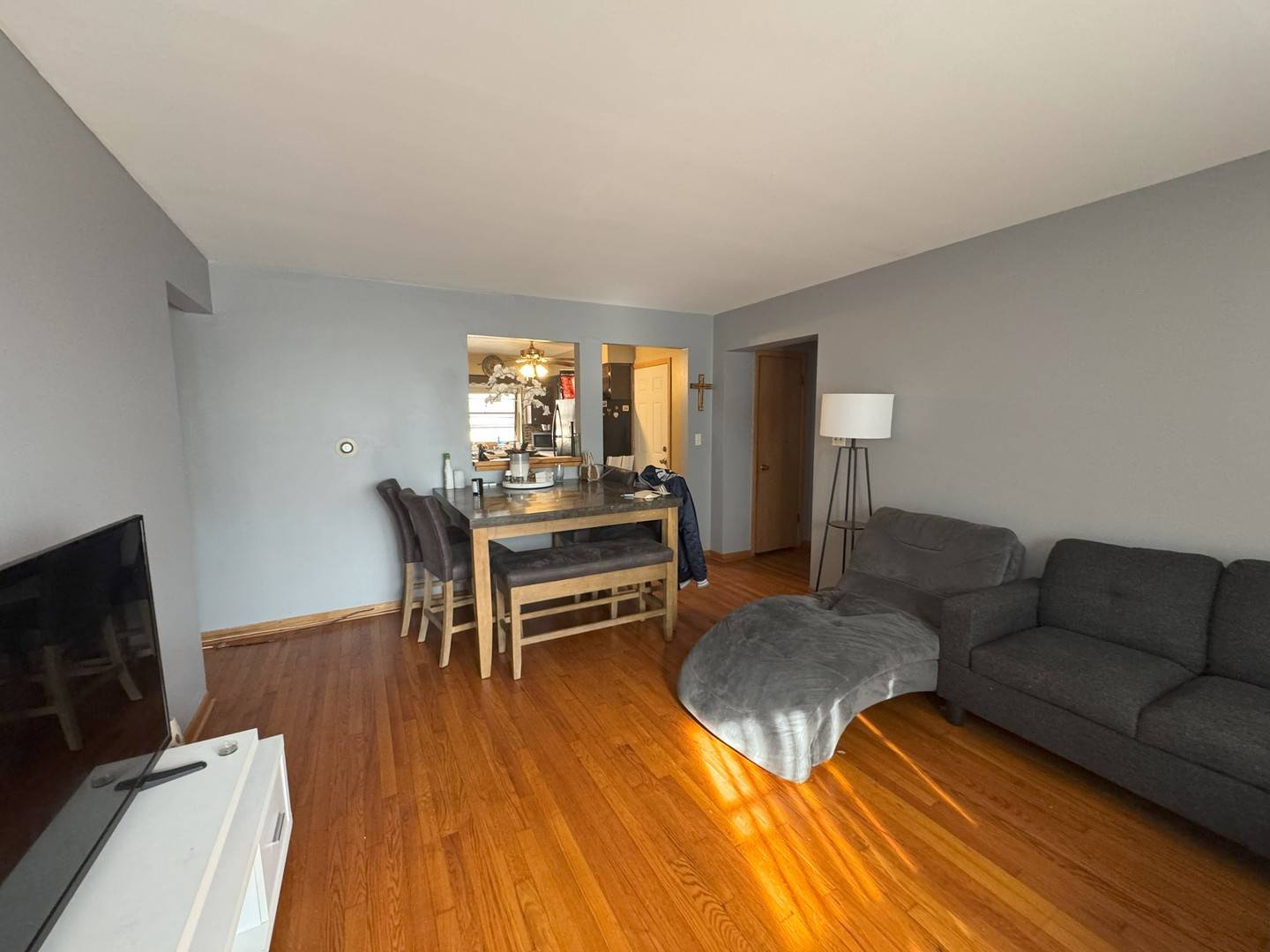 Chicago, IL 60707,7190 W Dickens AVE #2W