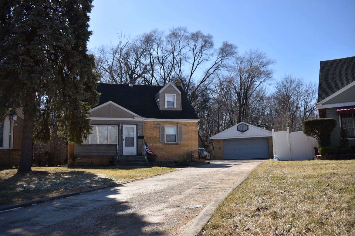 Calumet City, IL 60409,1626 Shirley DR