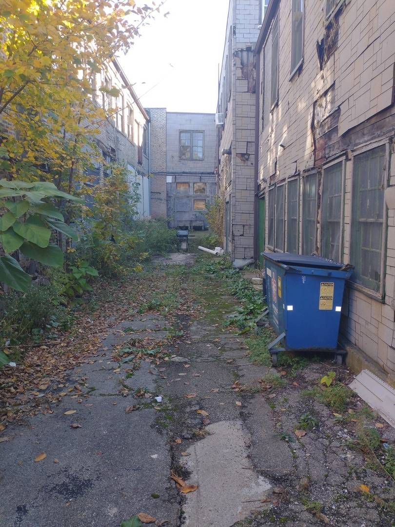 Chicago, IL 60623,Address not disclosed