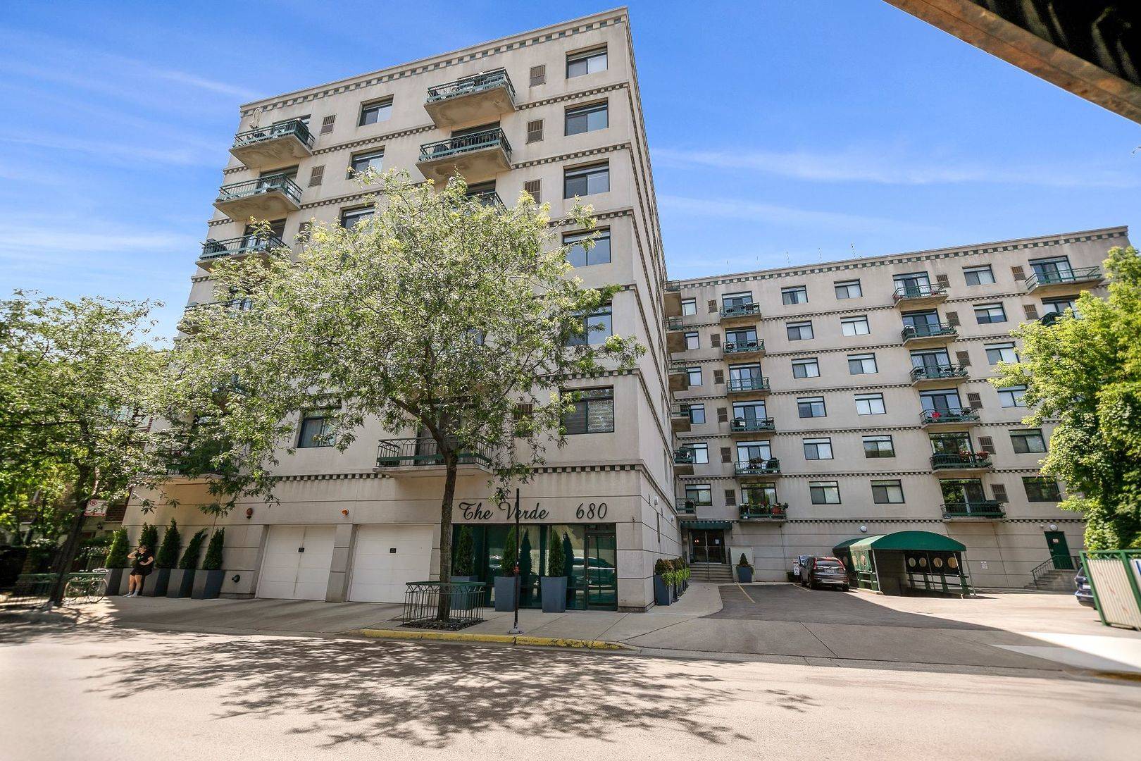 Chicago, IL 60642,680 N Green ST #413