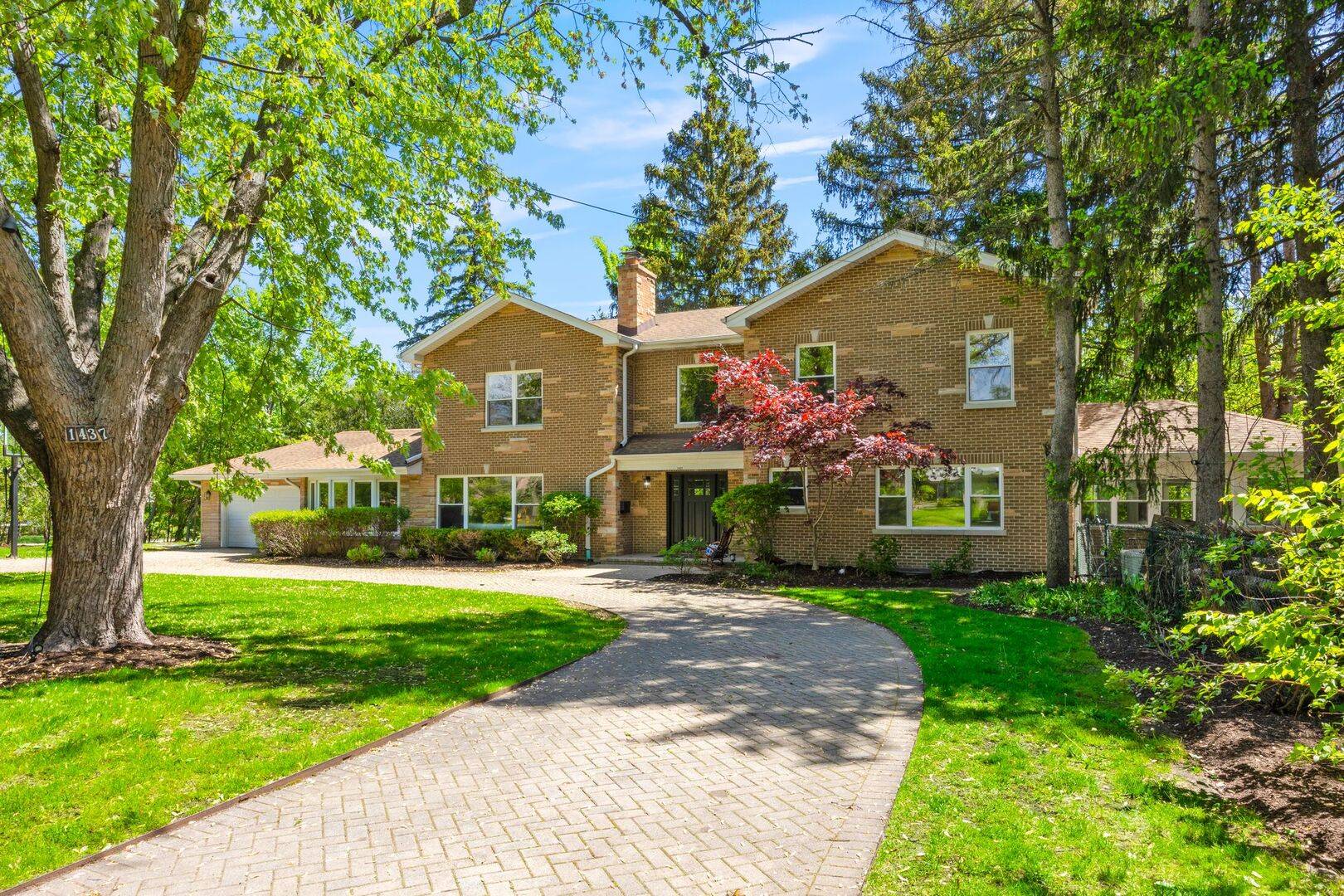Glenview, IL 60025,1437 Central Pkwy