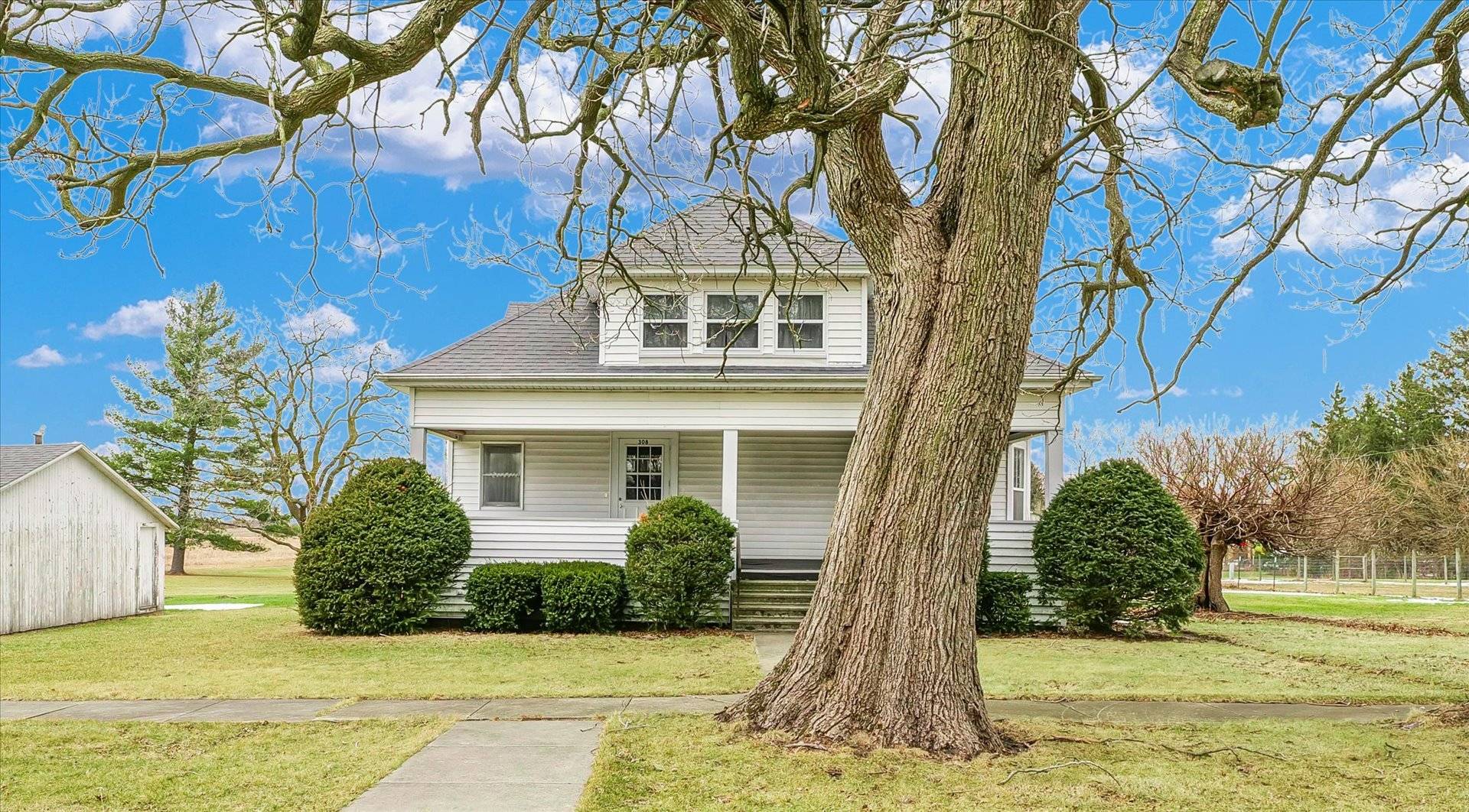 Roberts, IL 60962,308 Adda ST
