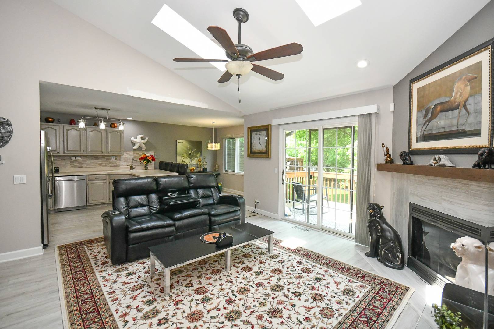 Elgin, IL 60123,850 Millcreek CIR