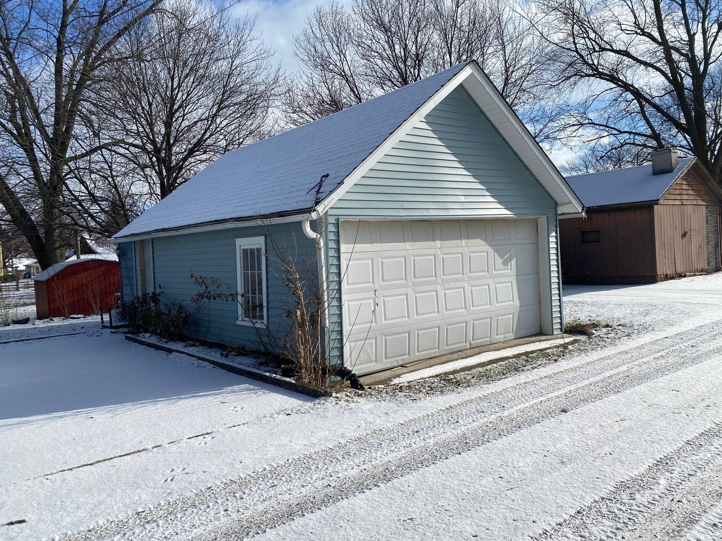 Mendota, IL 61342,405 6TH ST
