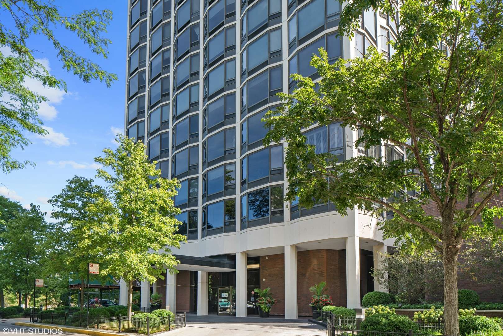 Chicago, IL 60610,1555 N Astor ST #28EW