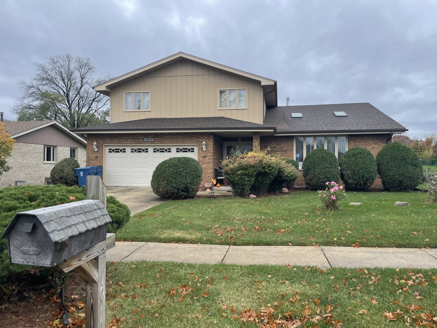 Palos Hills, IL 60465,10134 S 87th CT