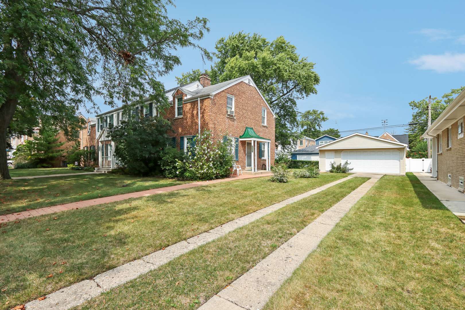 Chicago, IL 60631,7558 W Devon AVE