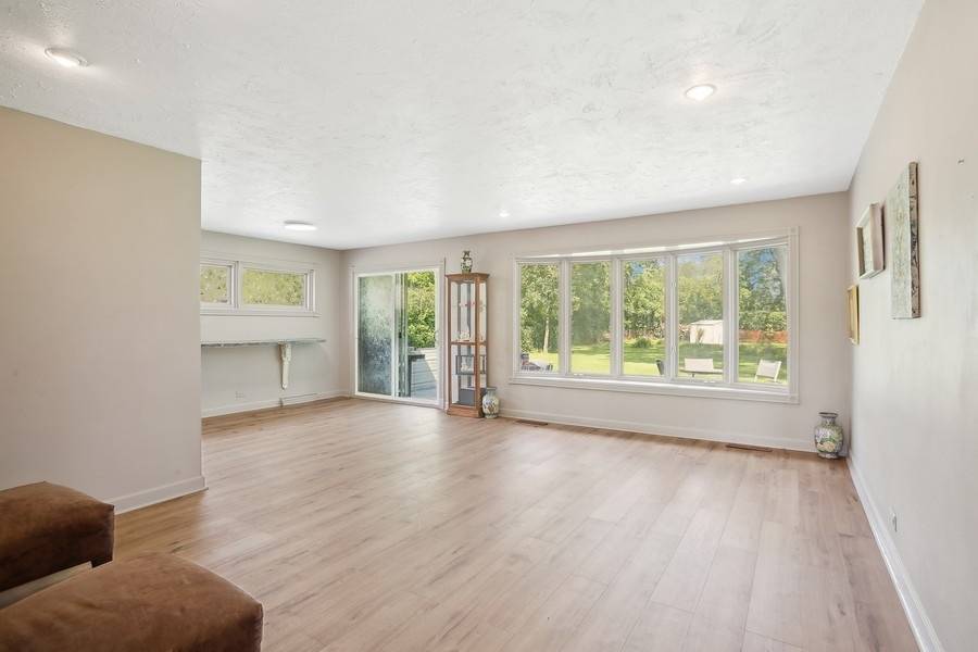 Wilmette, IL 60091,735 Lamon AVE