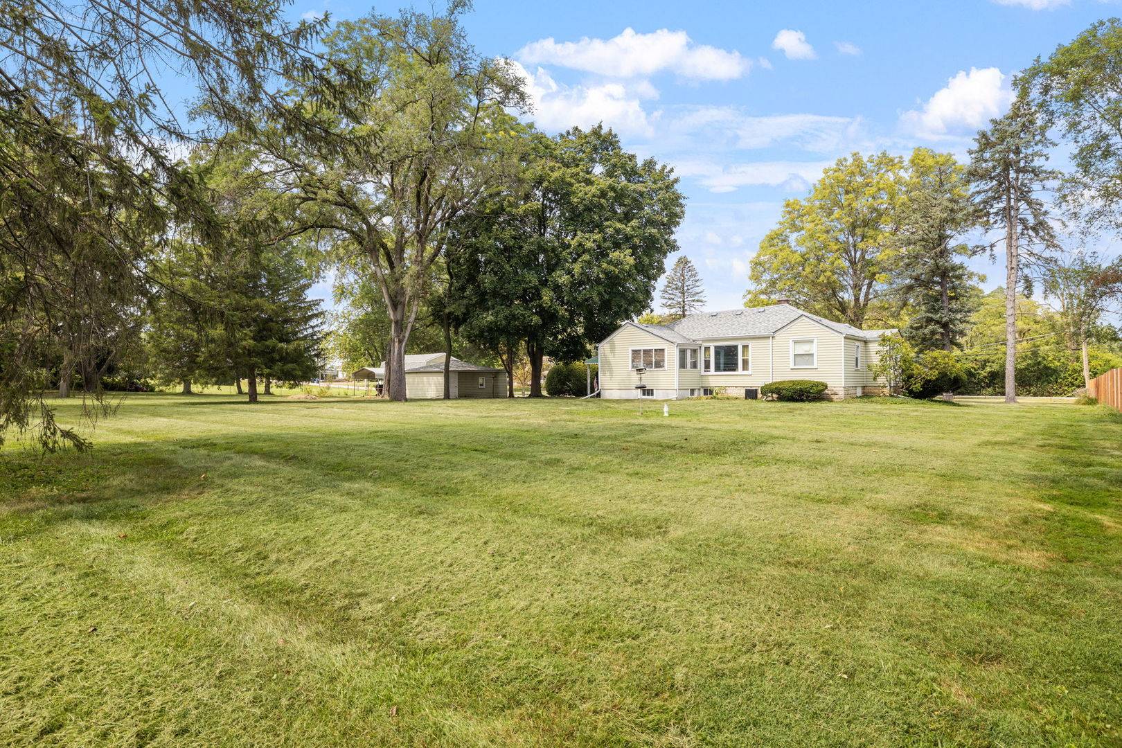 Lombard, IL 60148,21w065 Sunset AVE