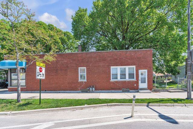 Evanston, IL 60202,1824 crain ST