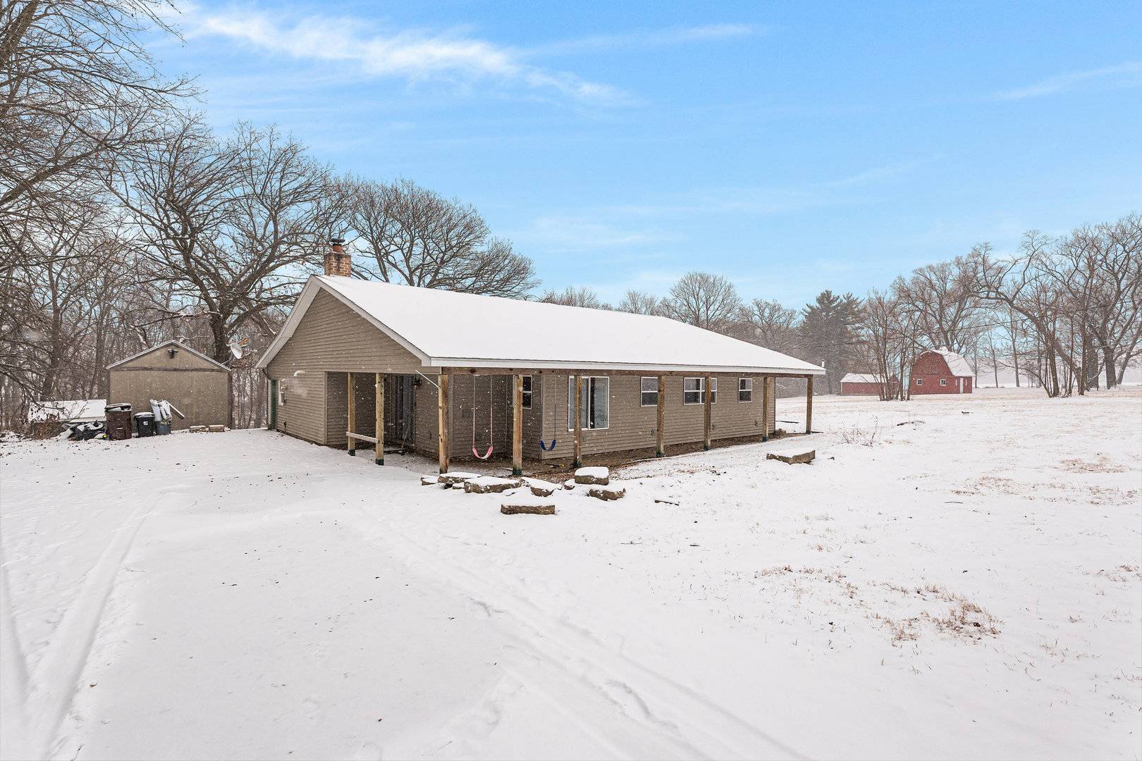Morris, IL 60450,879 W Dupont RD