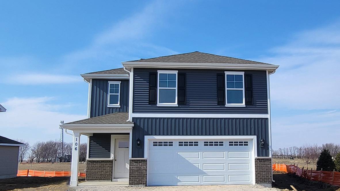 Hampshire, IL 60140,106 Fieldcrest AVE