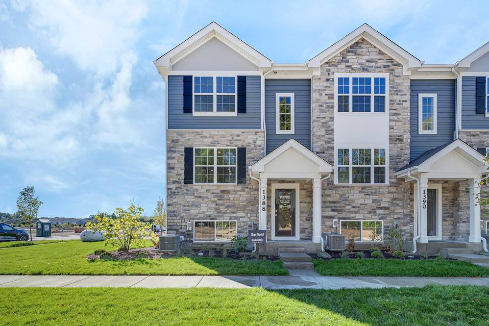 Bartlett, IL 60103,307 Foxglove DR