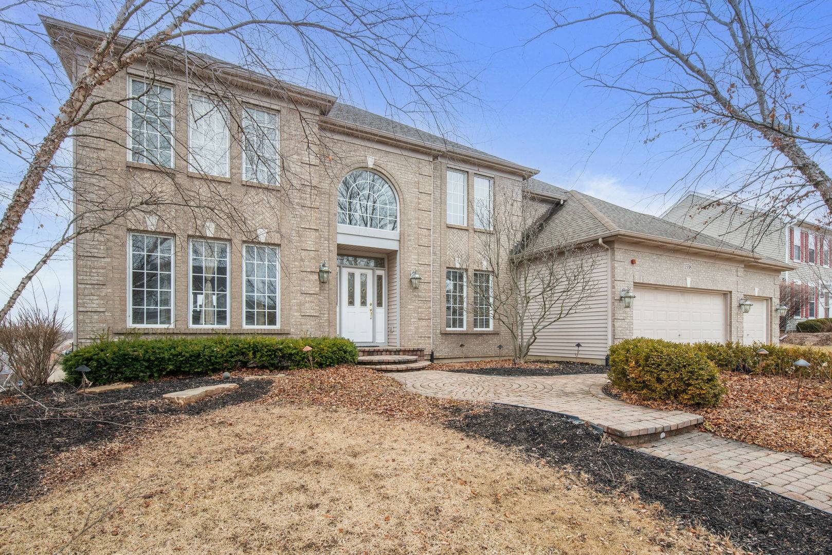 West Dundee, IL 60118,1338 Maple CIR