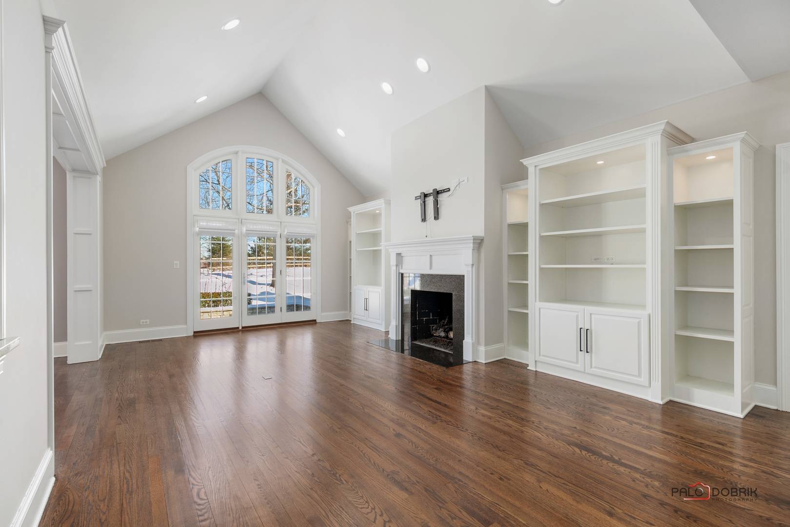Lake Forest, IL 60045,555 Greenway DR