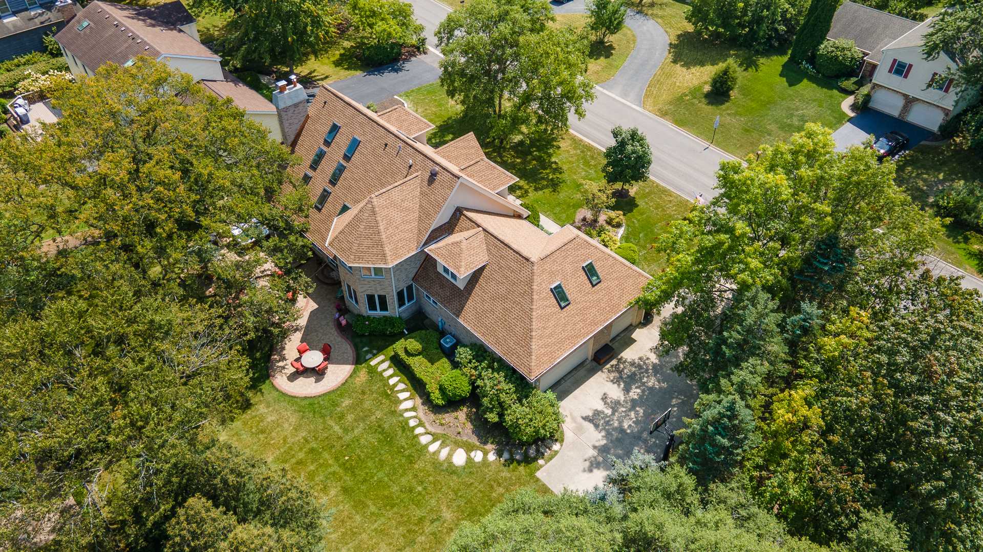 Lincolnshire, IL 60069,2 Cornell DR