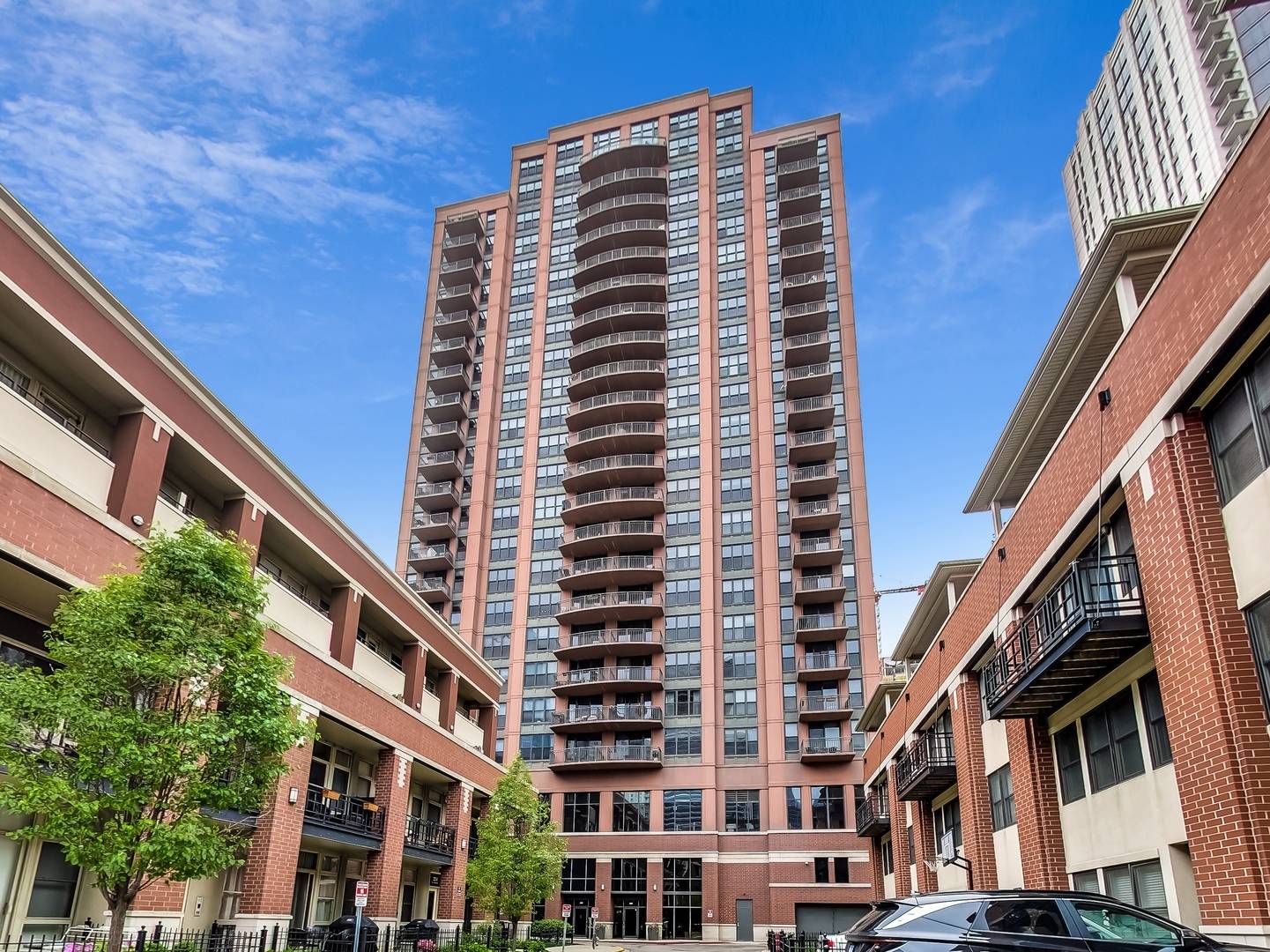 Chicago, IL 60661,330 N JEFFERSON ST #803