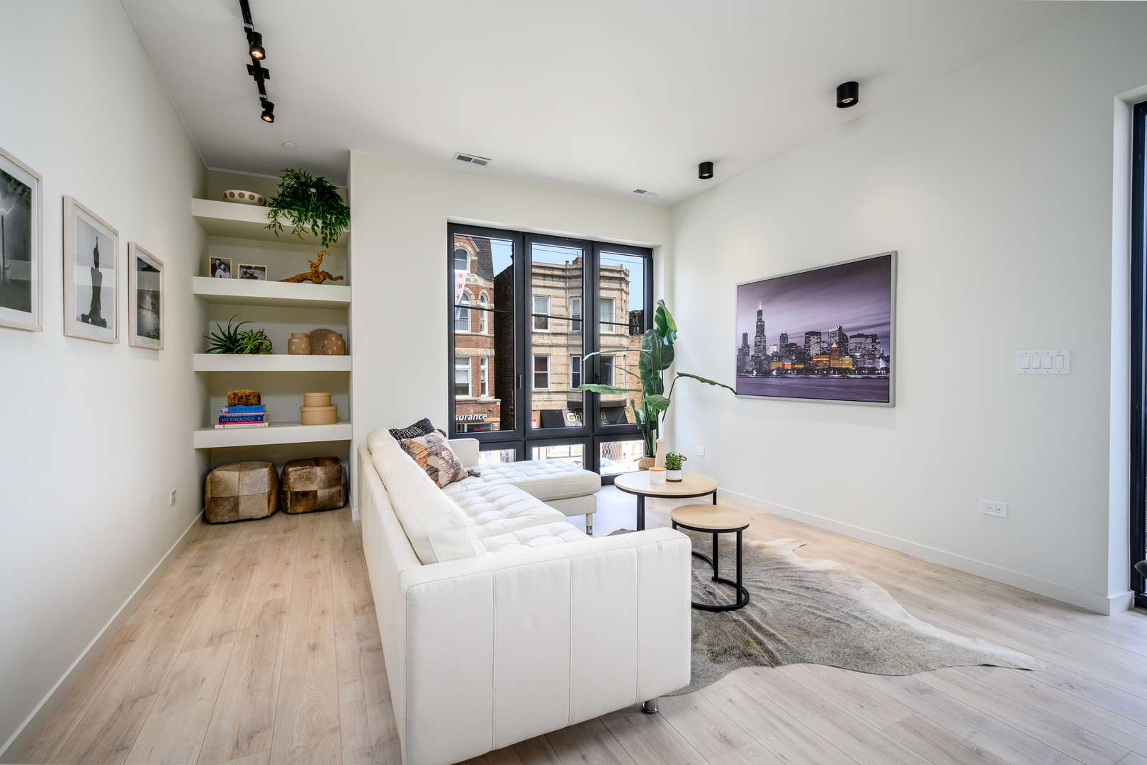Chicago, IL 60608,2135 W Cermak RD #3N