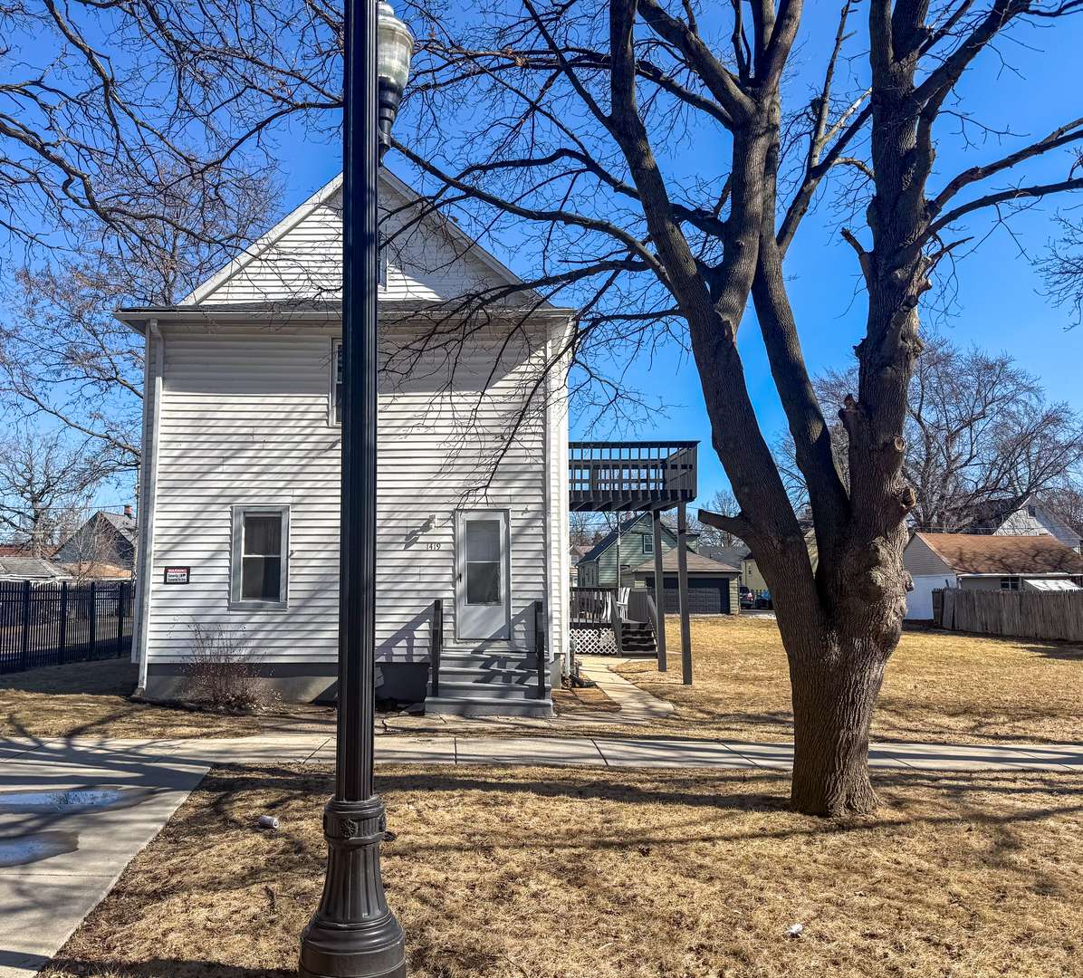 North Chicago, IL 60064,1419 S JACKSON AVE