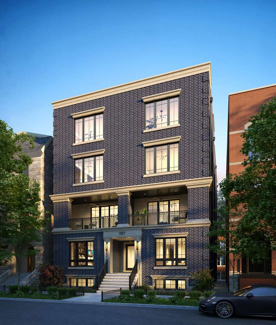 Chicago, IL 60657,707 W Briar PL #3W
