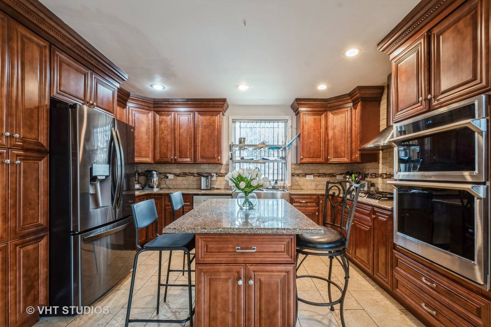 Chicago, IL 60659,Address not disclosed