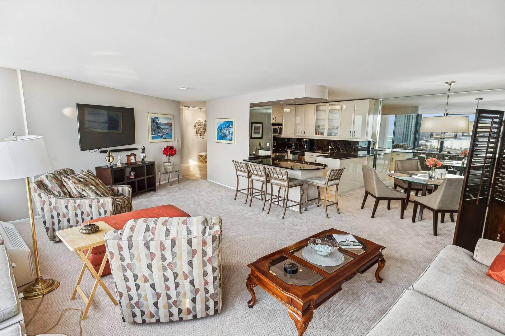 Chicago, IL 60611,505 N LAKE SHORE DR #1913