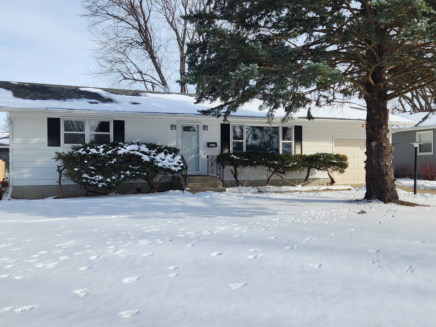 Sterling, IL 61081,2204 22nd AVE
