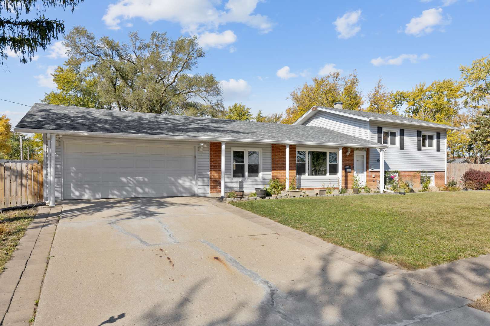 Hoffman Estates, IL 60169,960 Olive ST