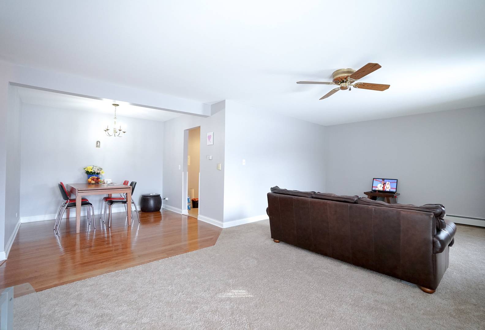 Clarendon Hills, IL 60514,5725 Holmes AVE #2