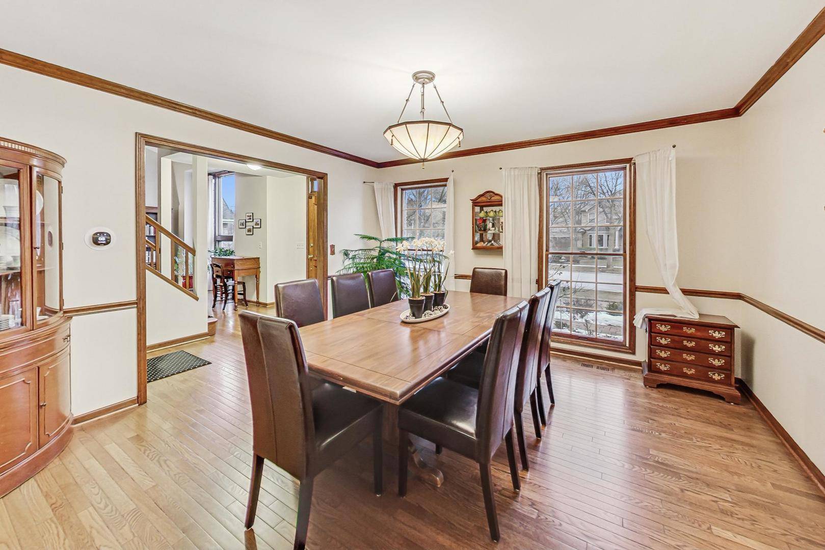 Arlington Heights, IL 60004,2142 N Charter Point DR