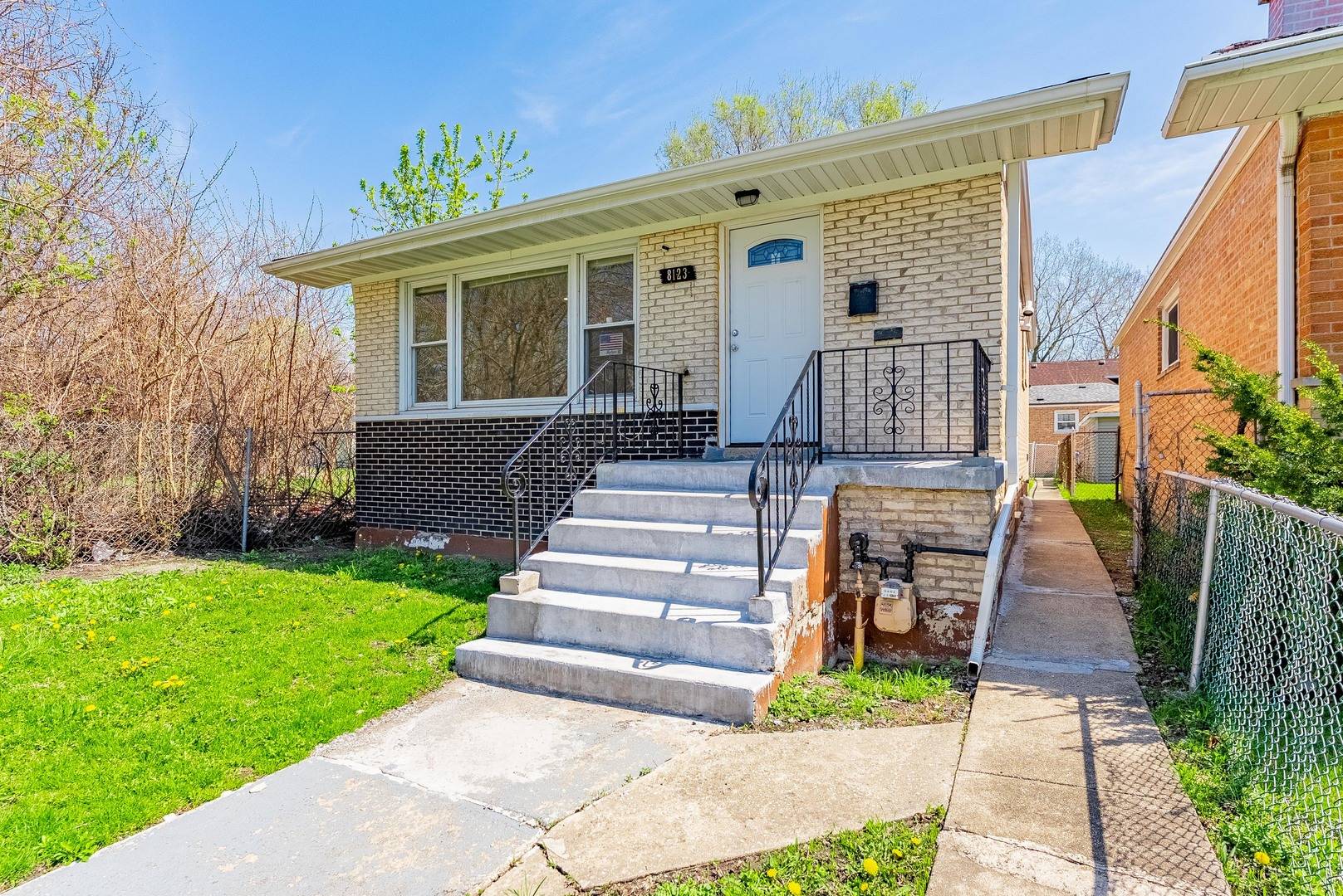 Chicago, IL 60620,8123 S EMERALD AVE