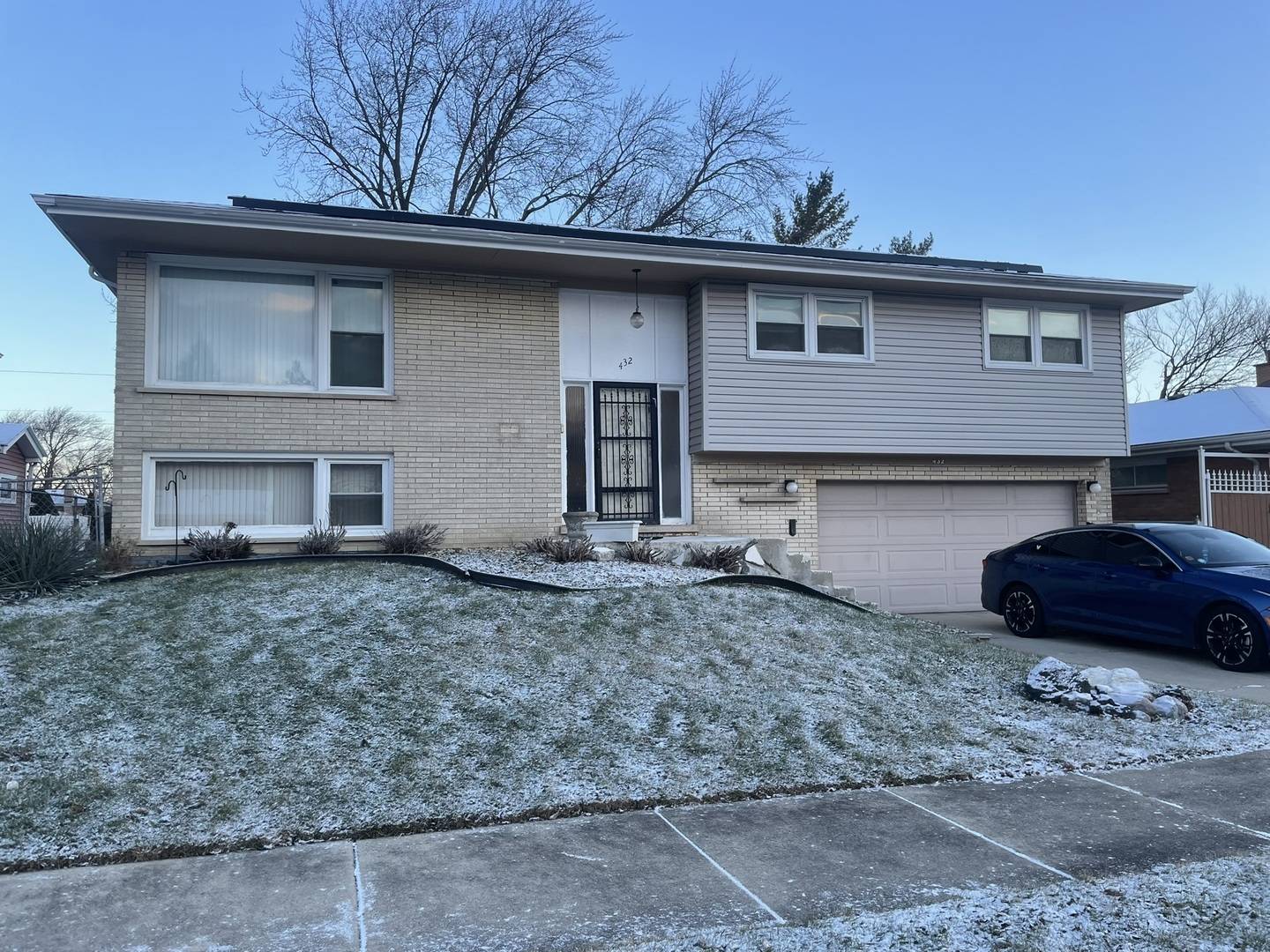 South Holland, IL 60473,432 E 168th PL