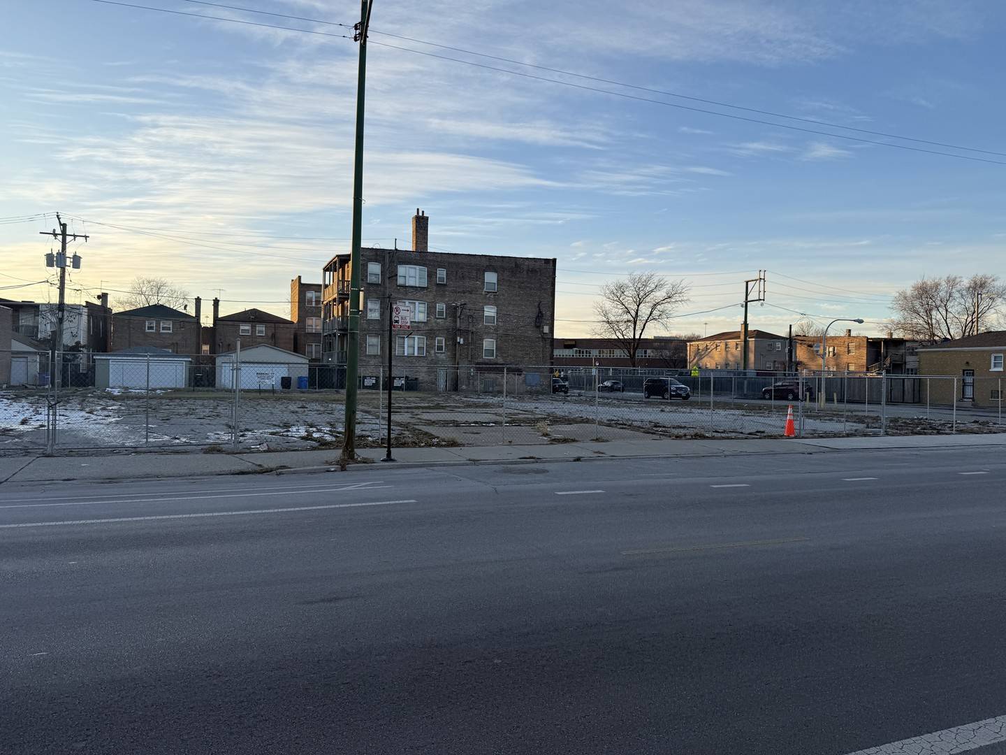 Chicago, IL 60636,6207 S Damen AVE