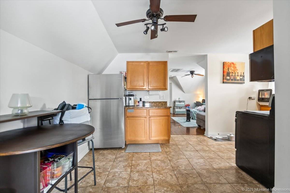 Oak Lawn, IL 60453,5649 W 87th PL
