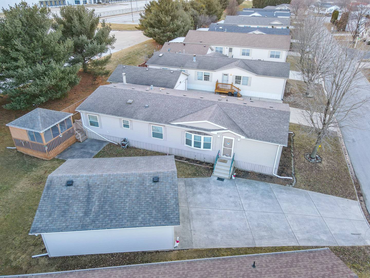 Manteno, IL 60950,1190 Ash CT