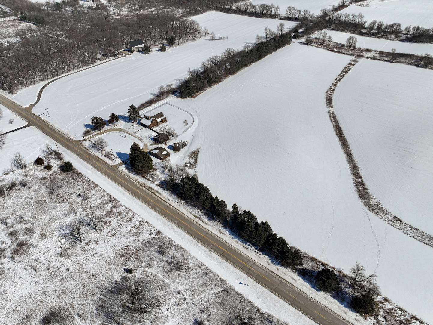 Caledonia, IL 61011,18491 Caledonia RD