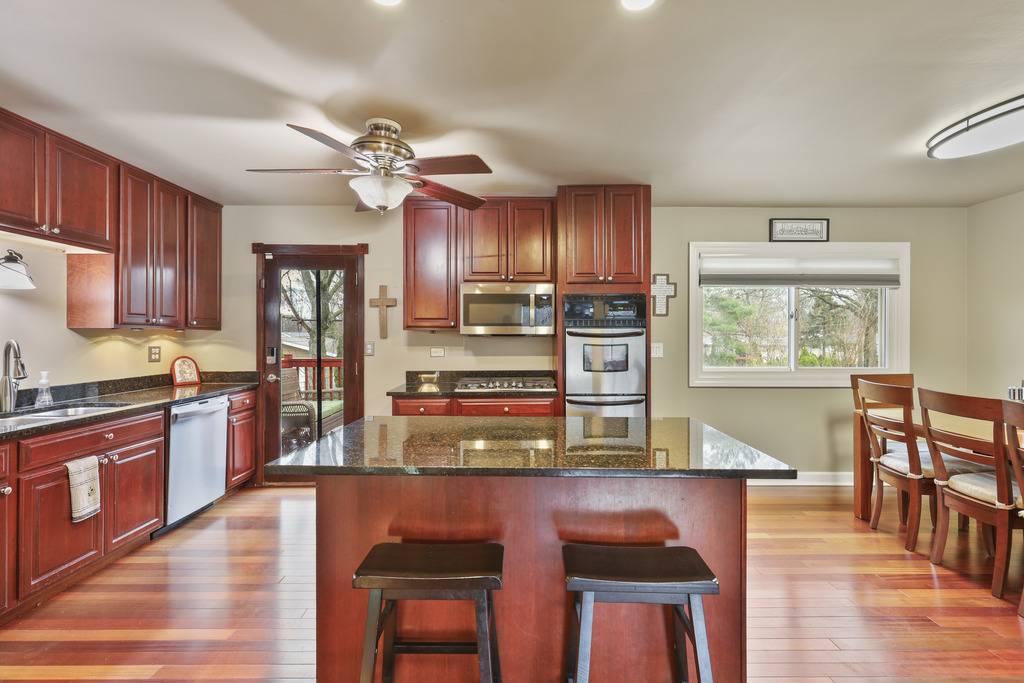 Bloomingdale, IL 60108,139 N Circle AVE