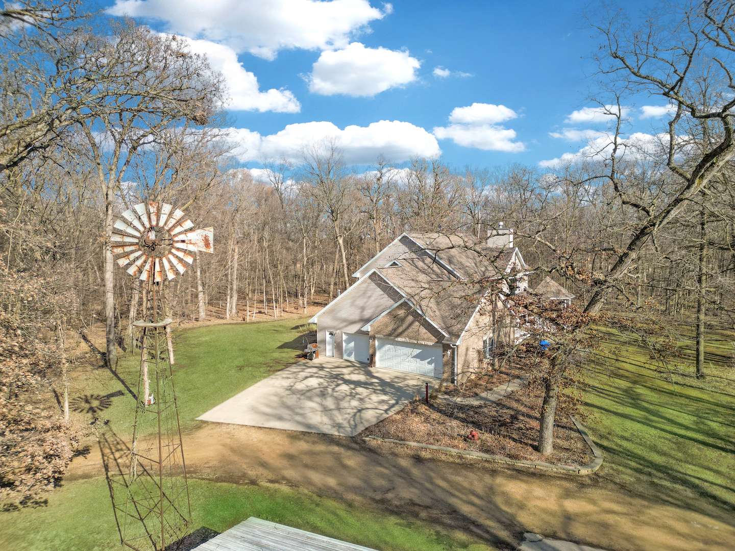 Lena, IL 61048,11307 Timber Lane RD