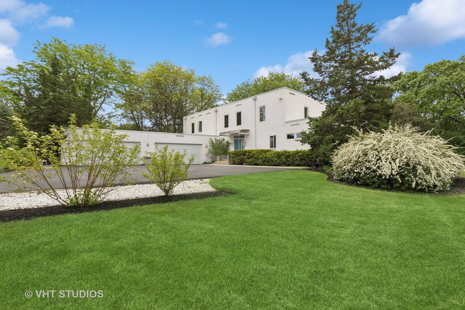Mundelein, IL 60060,26950 N Countryside Lake DR