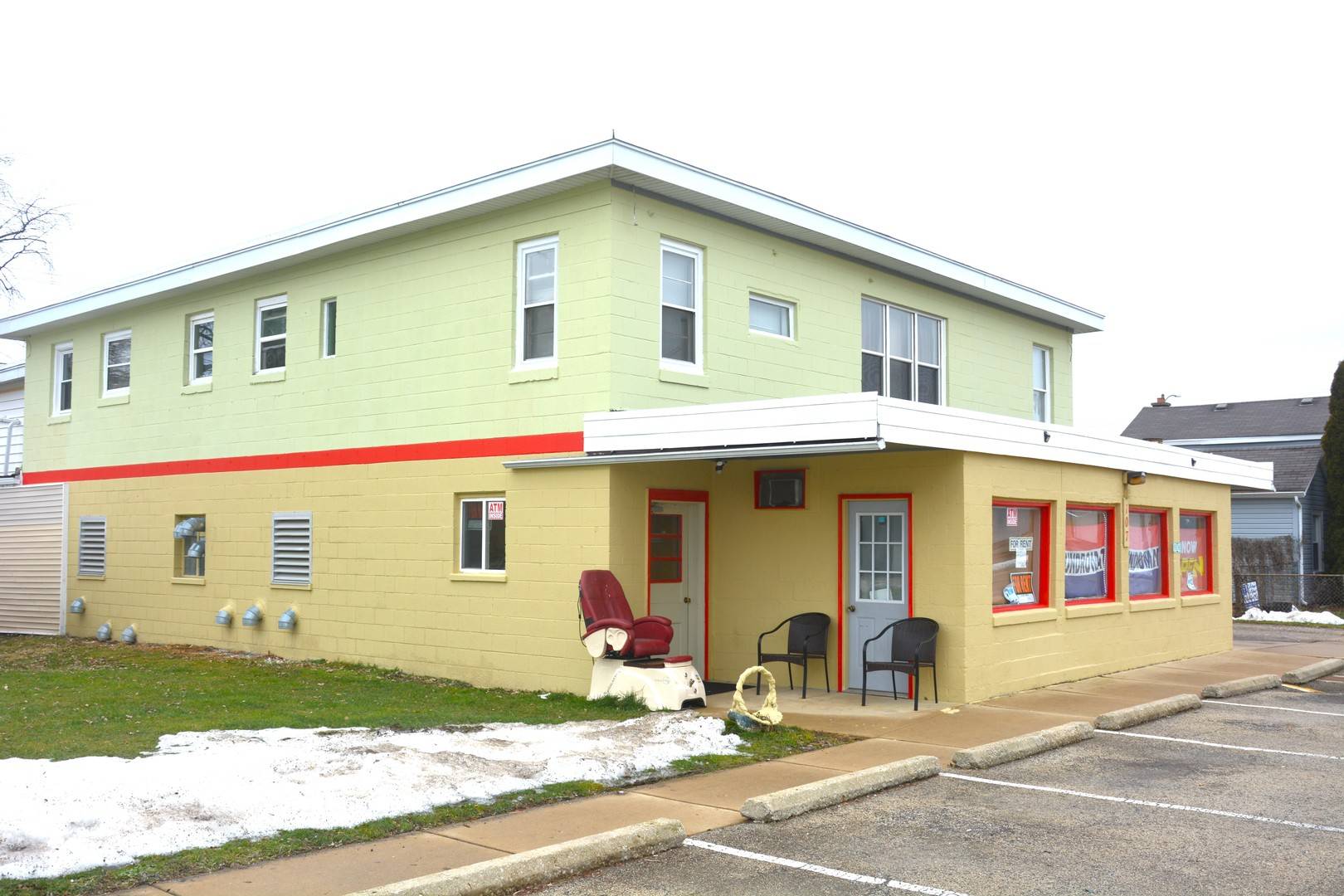 Plano, IL 60545,107 W John ST