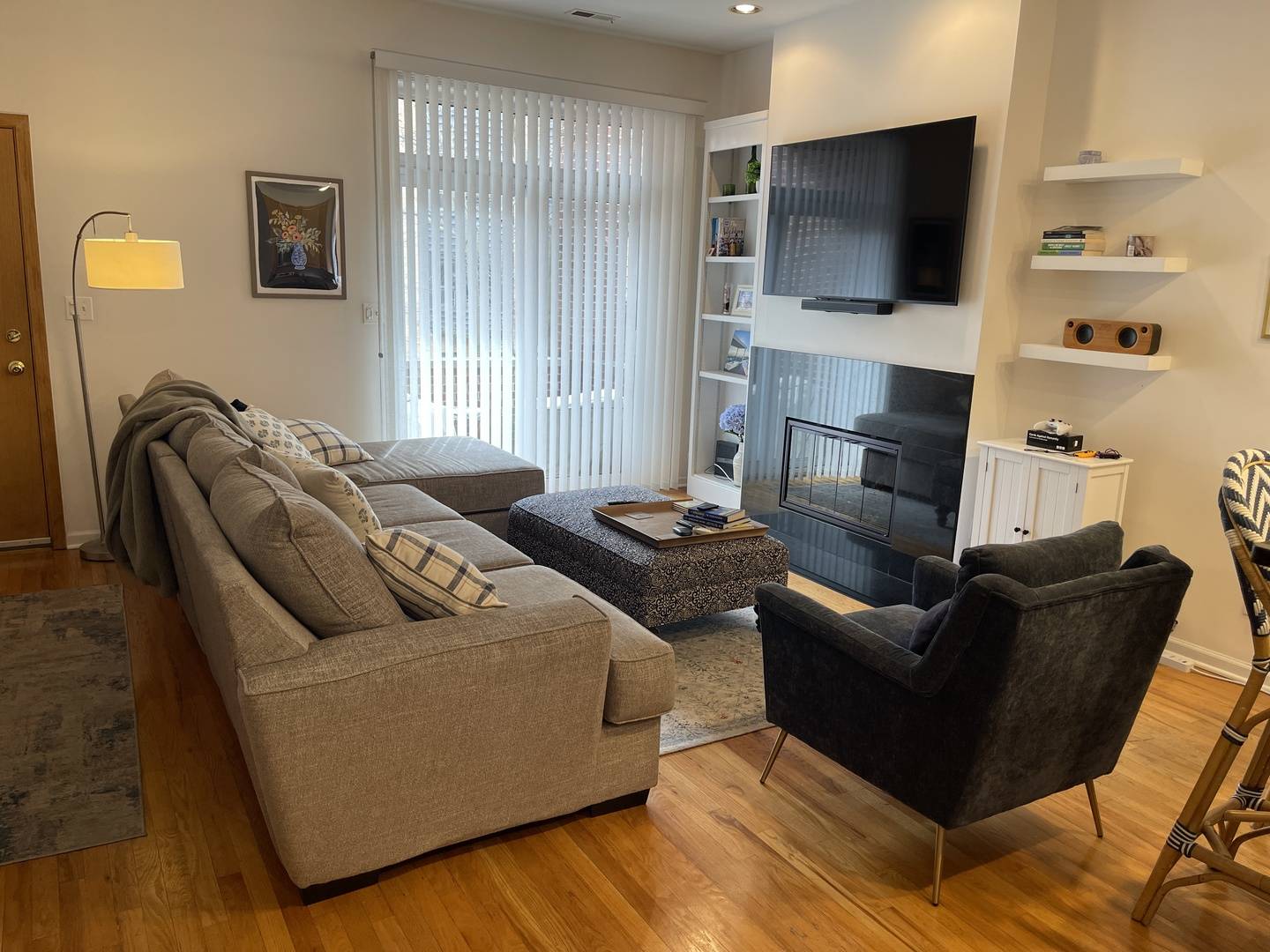 Chicago, IL 60614,870 W Lill AVE #2