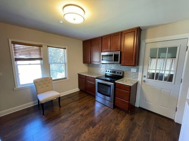 Lansing, IL 60438,18017 Oakwood AVE