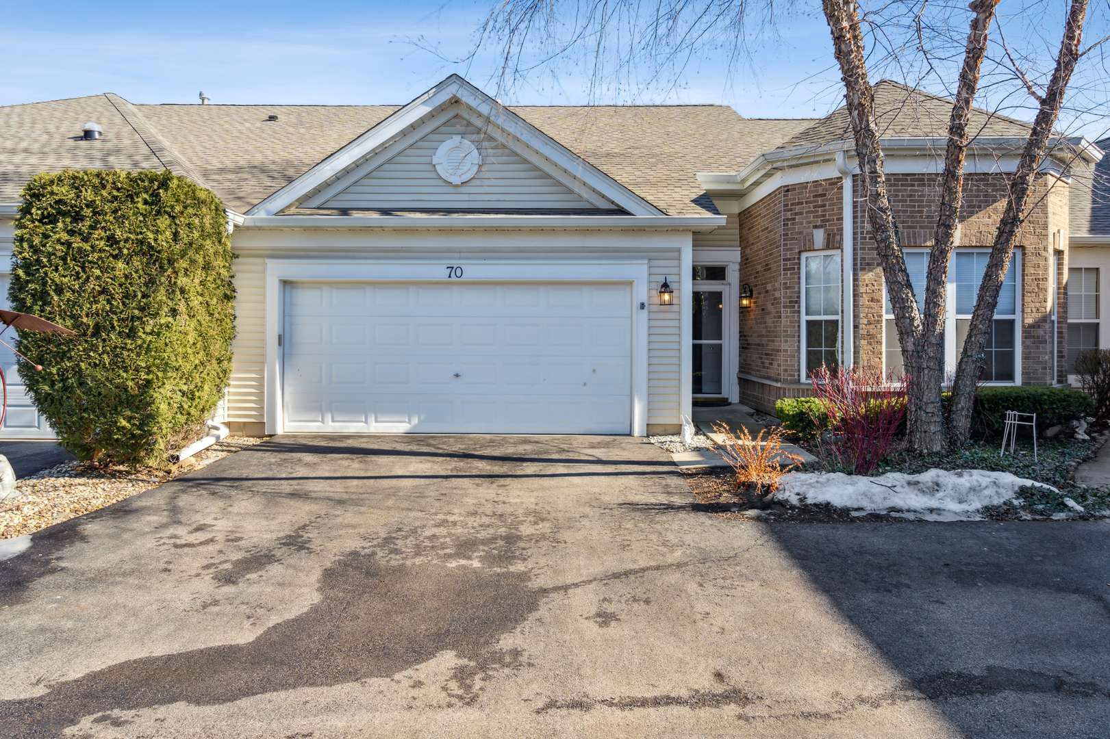 Grayslake, IL 60030,70 Ashbrook CT