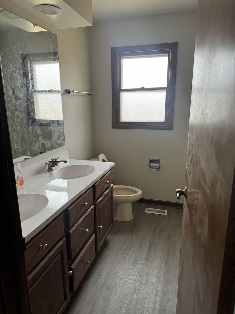 Naperville, IL 60564,11141 Anvil CT