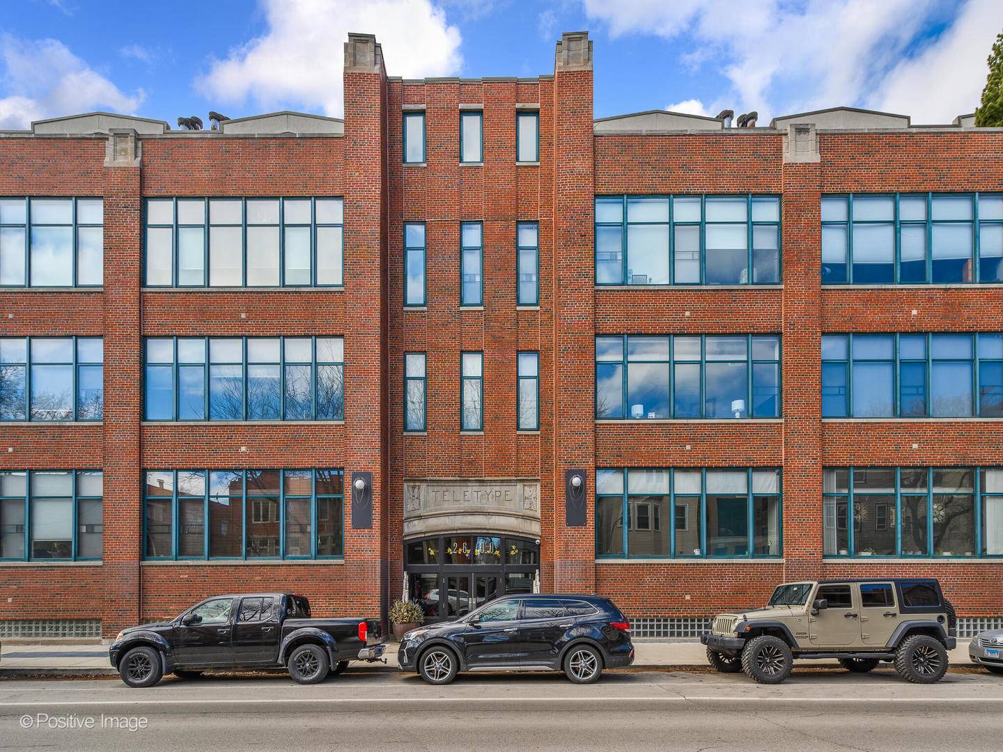 Chicago, IL 60614,2600 N Southport AVE #317